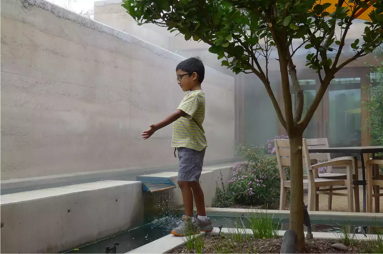 El Monumento - Image 7 of 8