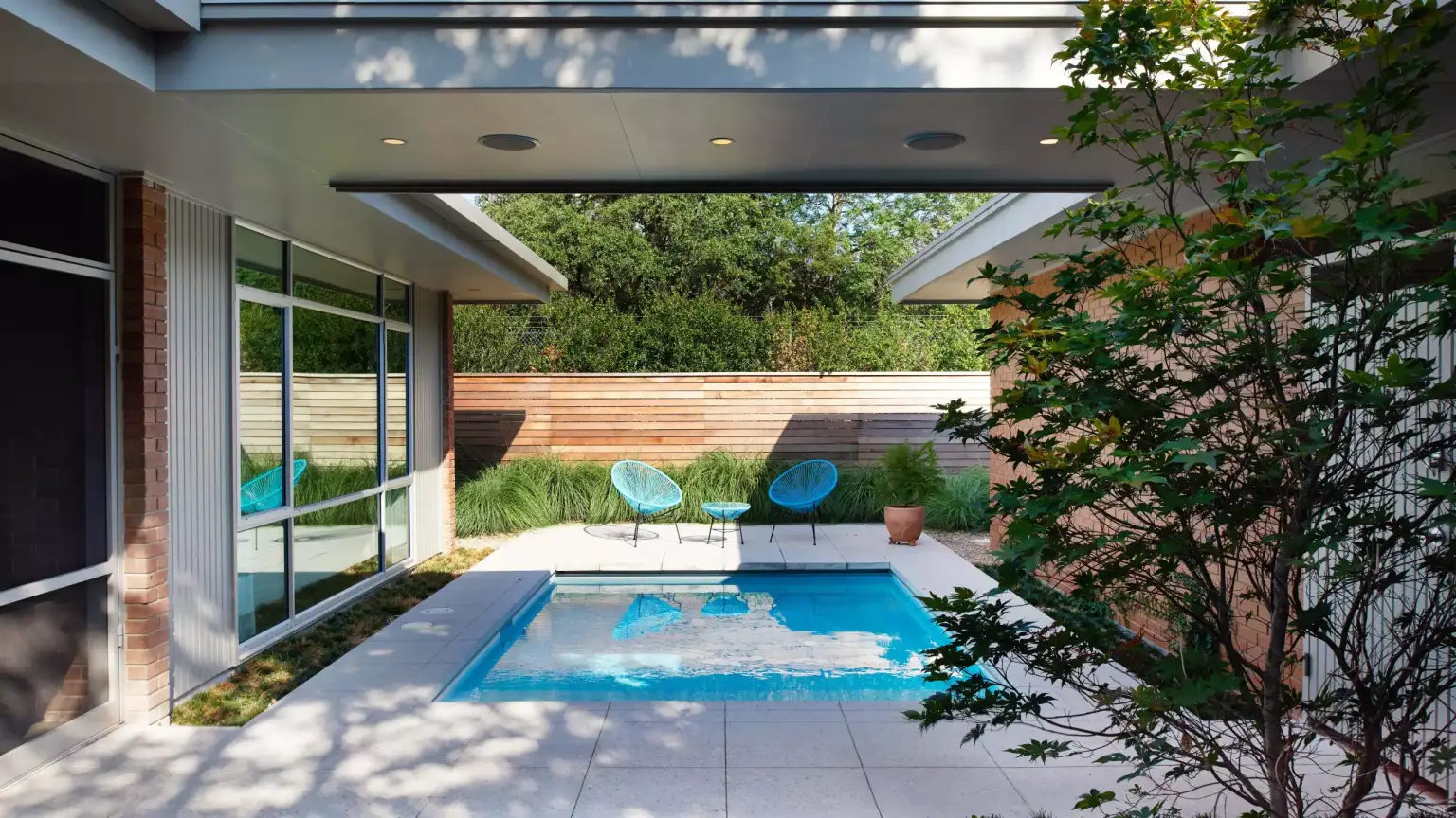 Thorne House - Image 1 of 4